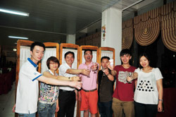 新动力 助梦想 同努力 创辉煌—乐竞体育电子2014澄江悦椿春游行